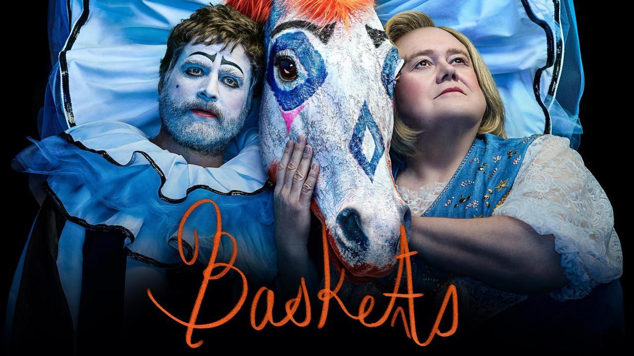 مسلسل Baskets الموسم الثالث الحلقة 8 الثامنة مترجمة